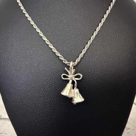 925 Sterling Silver 20" Cable Chain Silver Bells and Bow Pendant Necklace - Picture 2 of 7